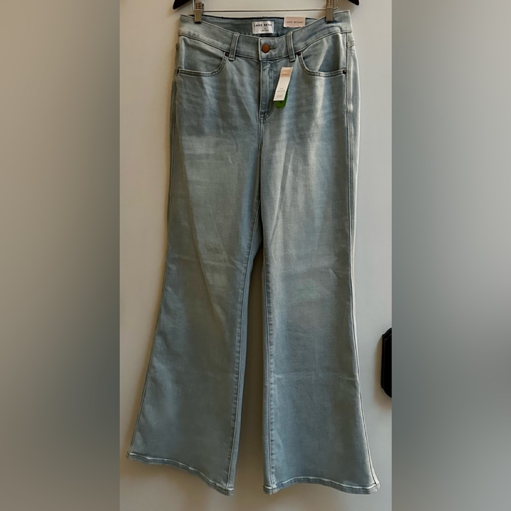 Lane Bryant Body Icon Curvy Fit High-Rise size 14 Boot Cut Light Wash Jeans
